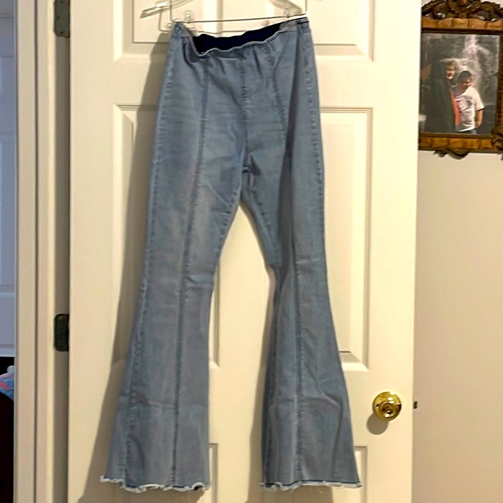 No Boundaries bell bottom jeans